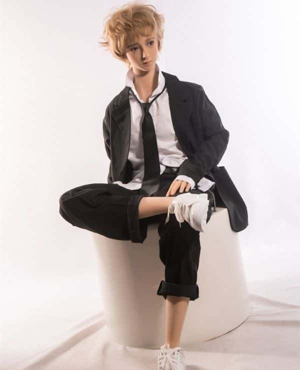 QitaDoll 165cm TPE Love Doll "Mr. Akira" Review: A male doll with an integrated penis is now available at a surprisingly low price