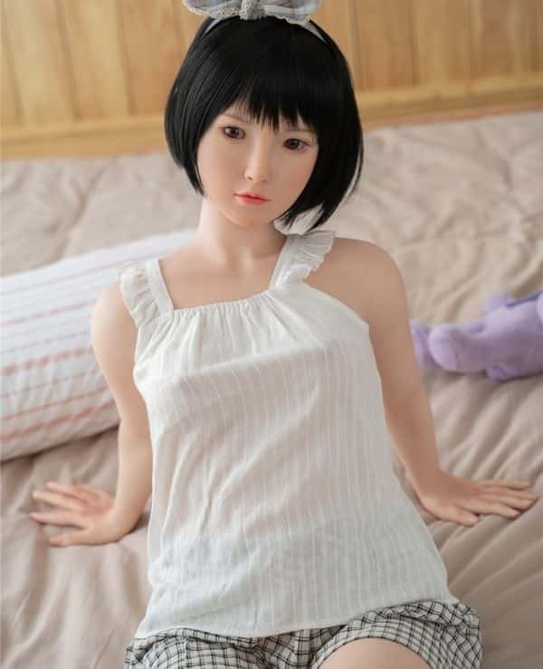 WAXDOLL 130cm #G36 Head Full Silicone Love Doll Review: An older model but still cost-effective