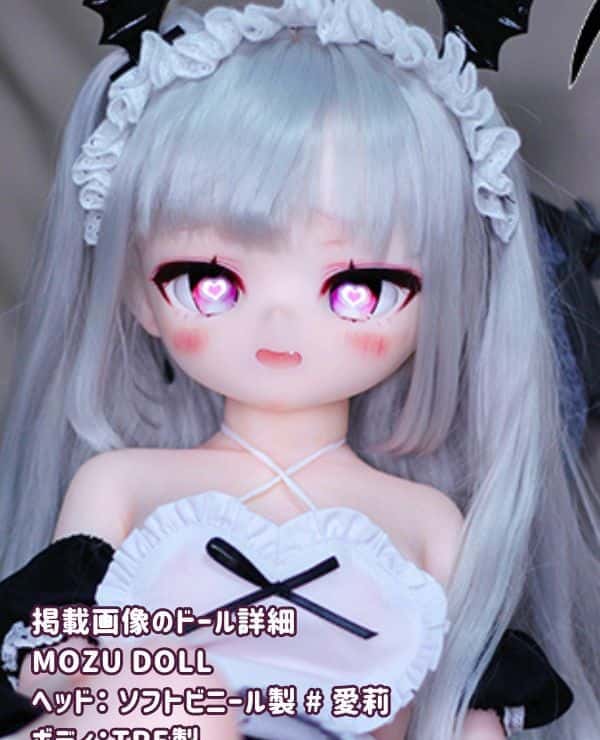 MOZUDOLL 85cm Airi review: A-cup love doll with soft vinyl head and TPE body. Skin color, eye color, makeup, wig and outfit are exactly as shown in the promotional photos. Excellent cost performance as both a sex doll and an anime doll.