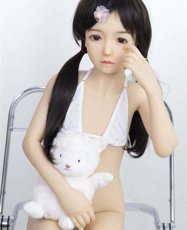 RealGirl 128cm Q2 Head TPE Love Doll Review: A cute doll with small breasts that can be purchased at a surprisingly low price