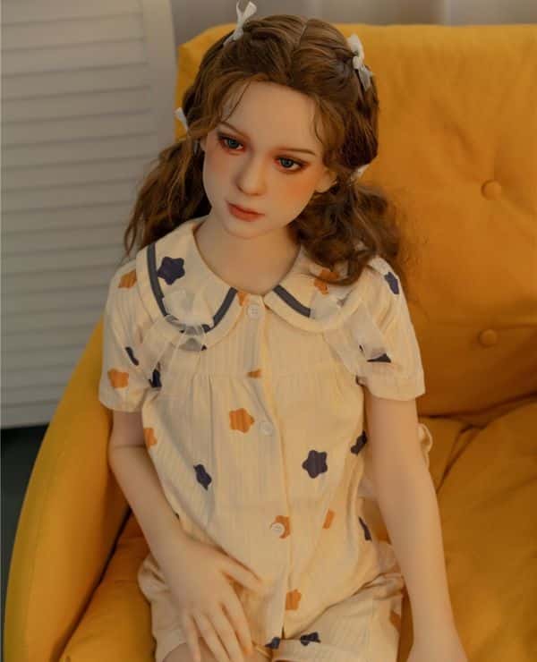 Detailed review of AXBDOLL 142cm A153 head TPE love doll: Evaluation as a sex doll with realistic makeup and cost performance